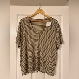 NWT American Eagle Green Striped Soft & Sexy V-Neck T-Shirt Size Large